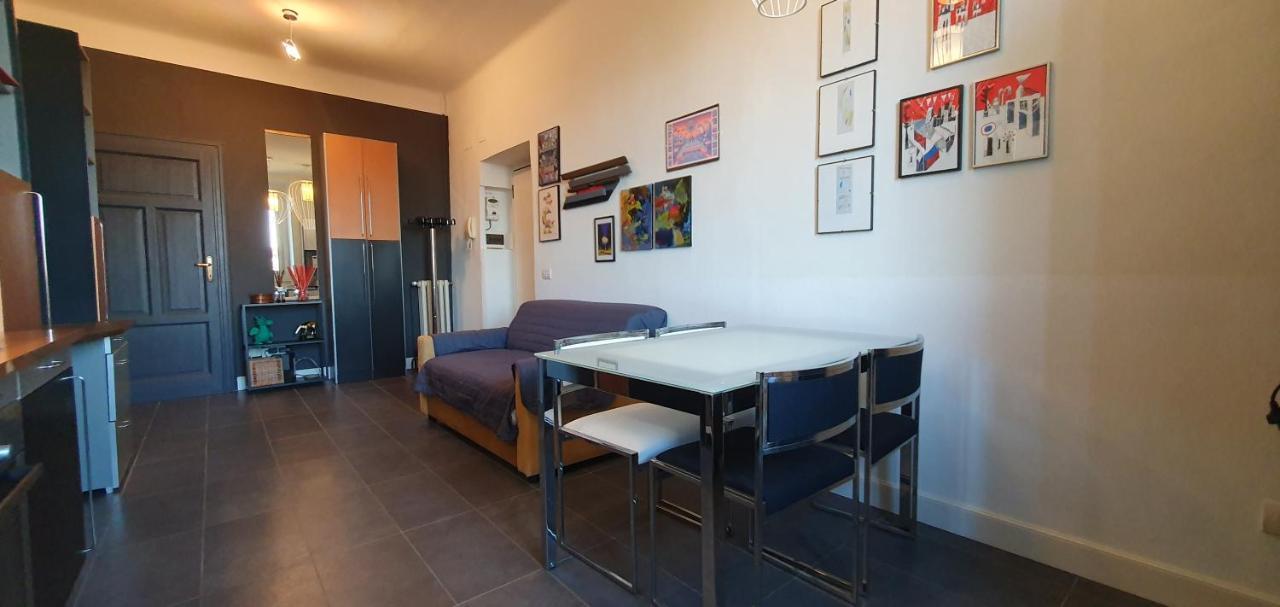 Bnbutler - Aselli, 14 - Comodo E Luminoso Apartment Milan Exterior photo